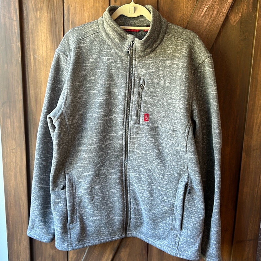 Eastern Mountain Sports size XL zippy